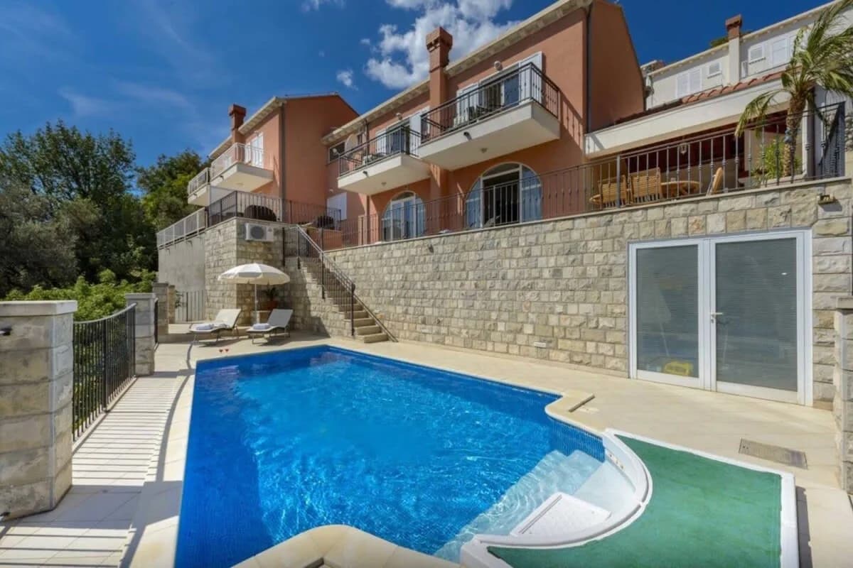 Quiet Family Villa with a View of the Bay of Zaton photo 4