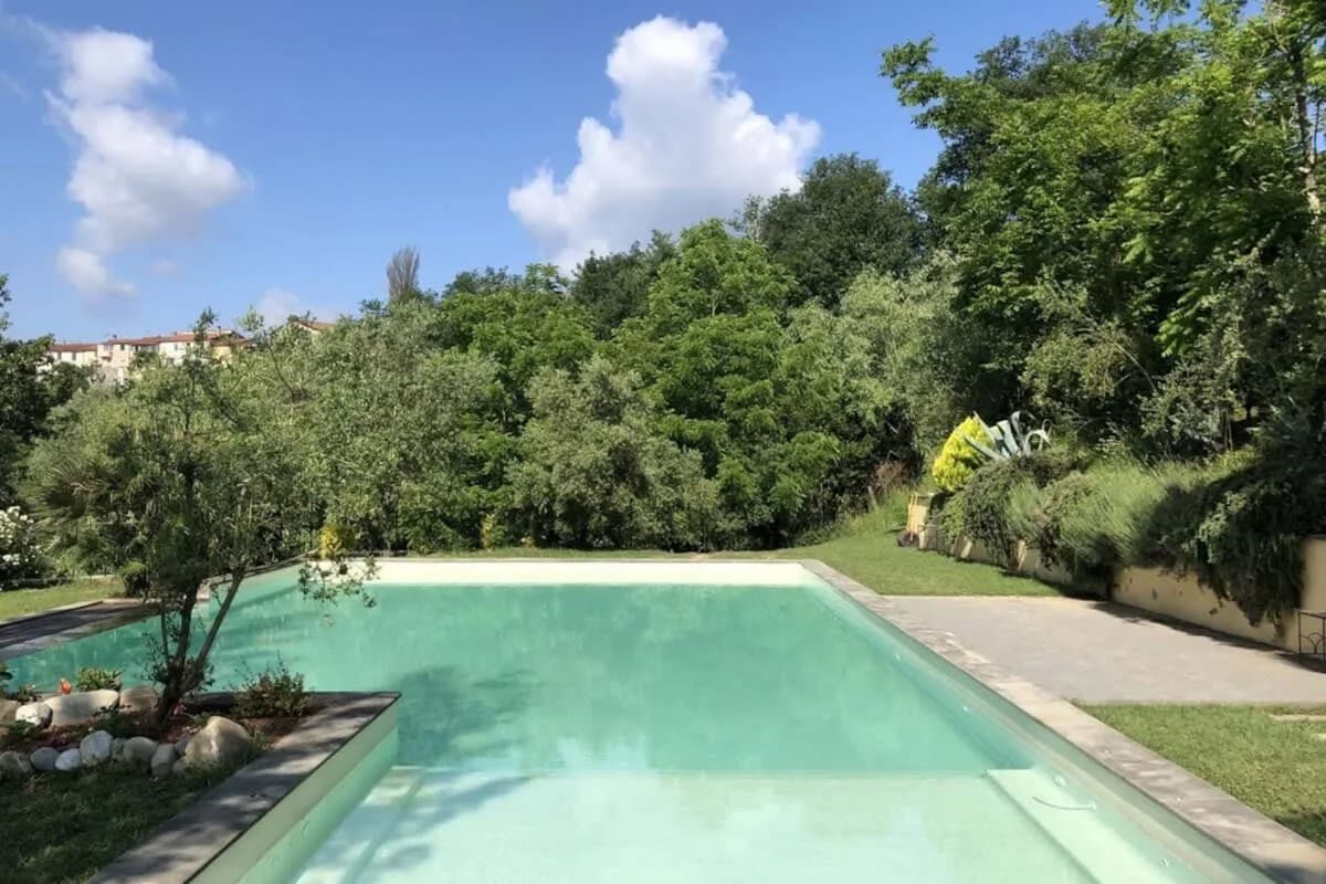 Lovely Villa with Large Infinity Pool Area photo 4