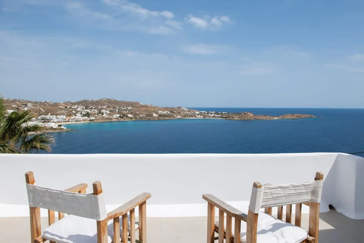 Marvelous 6 BR Villa Overlooking the Psarou Bay photo 4