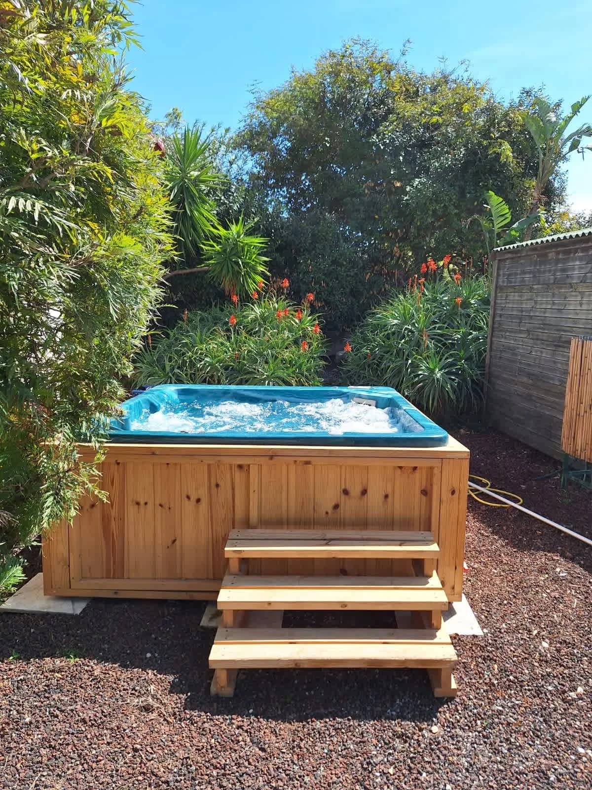 Family Villa By The Sea W Jacuzzi & Pool for 12  photo 3