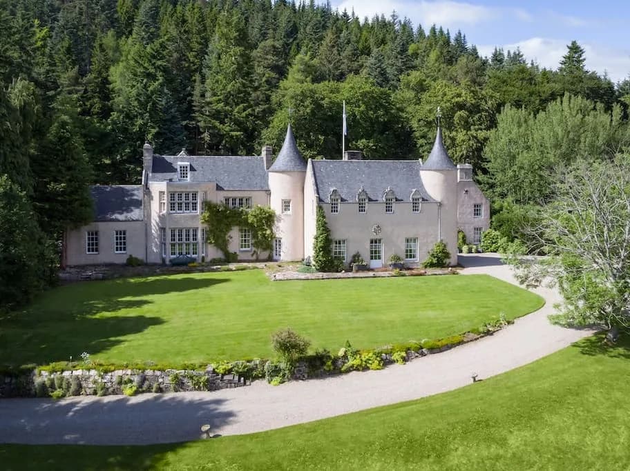 Bornial Style Mansion with Entertainment Facility