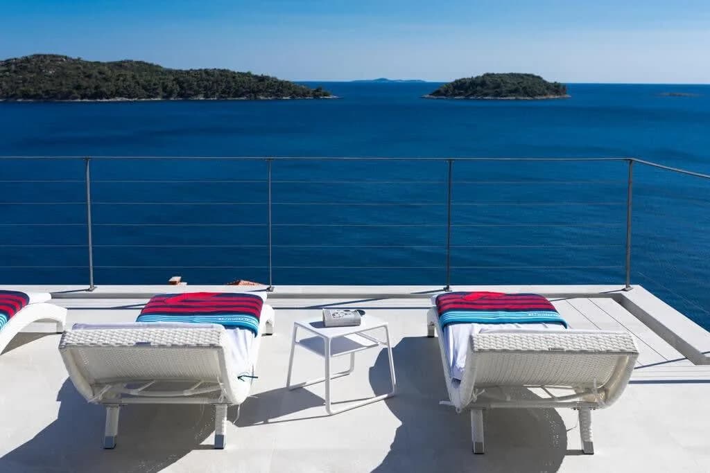 Prizba's Best Villa near Ratak Beach photo 4