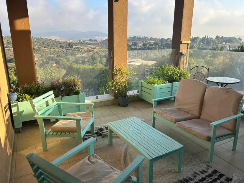 Villa Galilee with Jacuzzi, Gym and Open Views