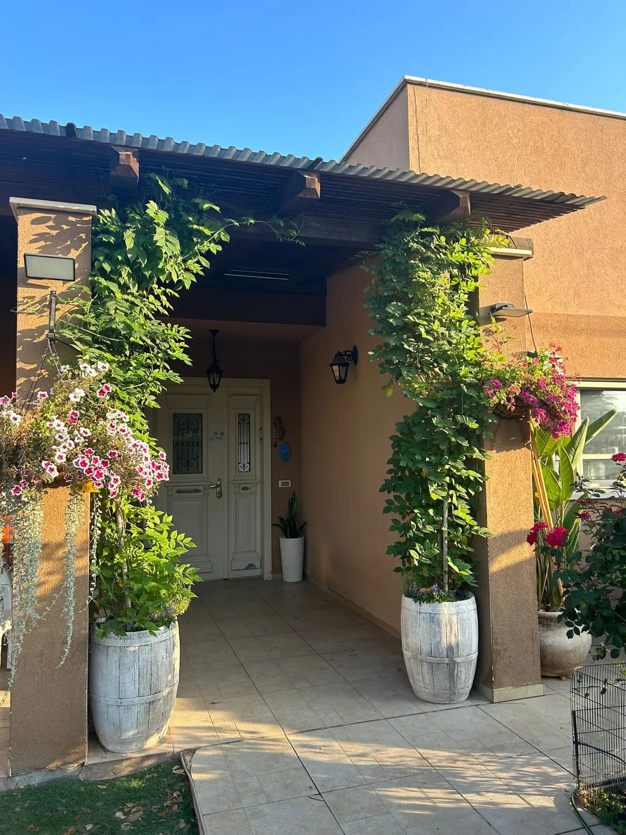Villa Galilee with Jacuzzi, Gym and Open Views photo 3