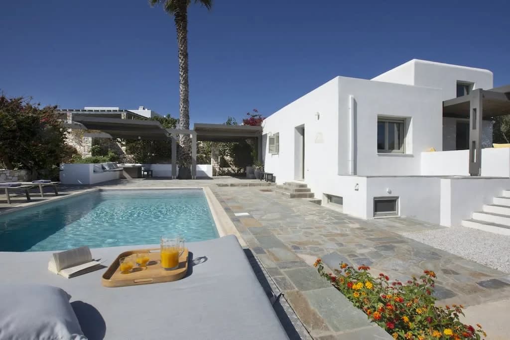 Bright Elegant Villa near Pristine Beaches photo 4