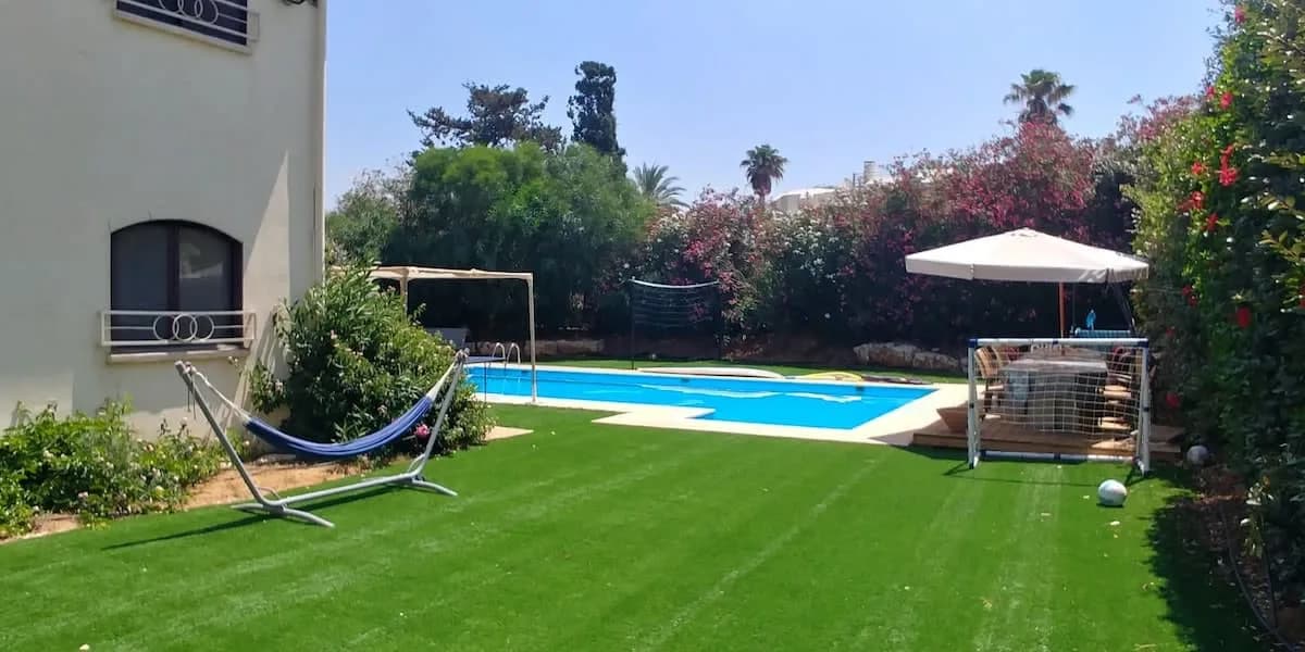 Delightful Villa with Pool & Close Beach Access photo 2