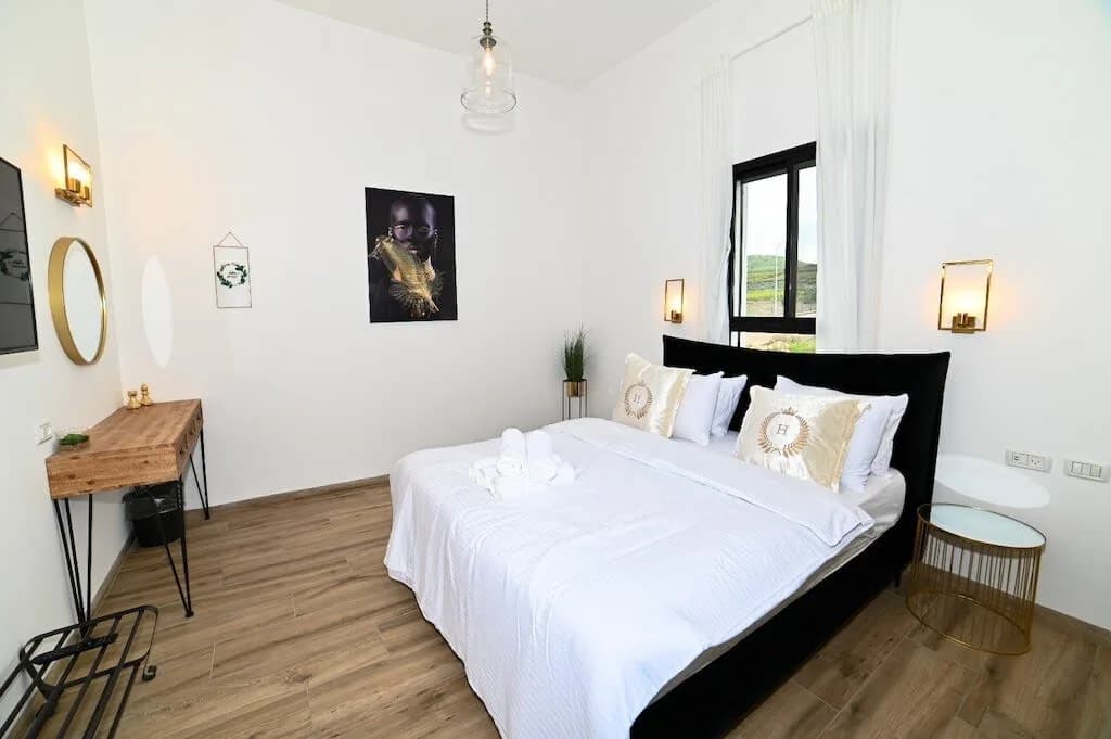 Elegant Living Villa in Town of Migdal photo 5