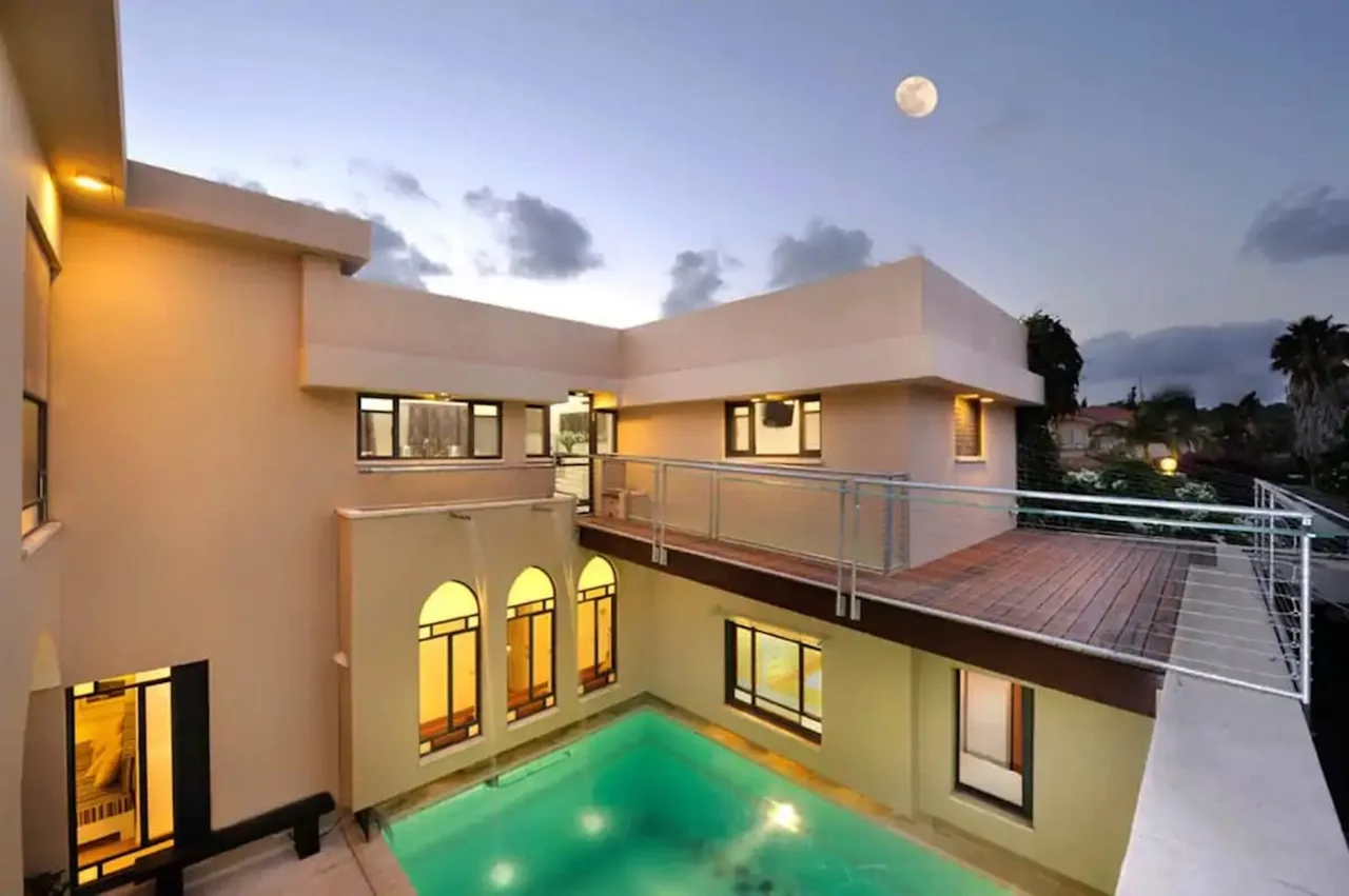 Luxury Villa close to the South Edge of Mount Carmel photo 3