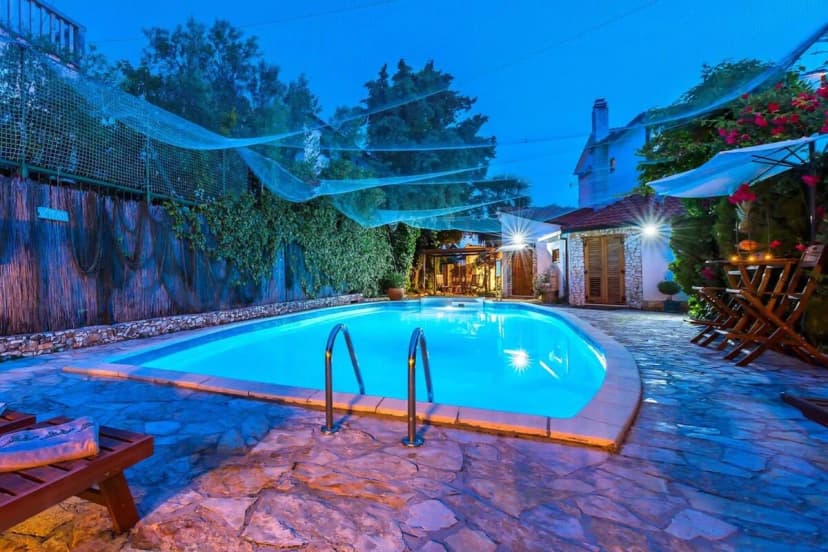Posh Croatian Villa near Best Beaches