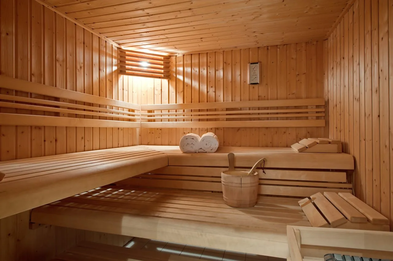 Elegant Chalet with Stunning Mountain Views photo 4