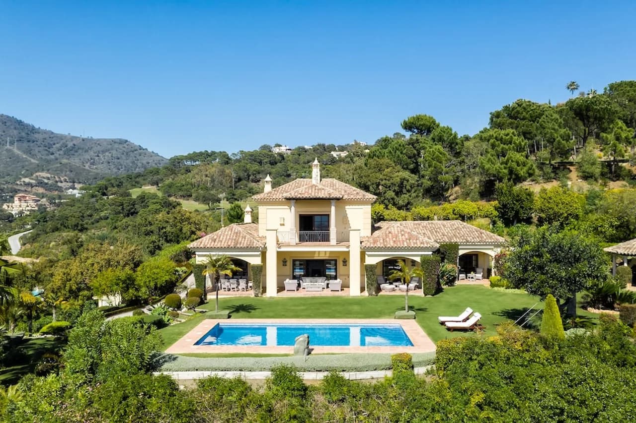 Prime Elegant Villa in Spain's Private Residences photo 5
