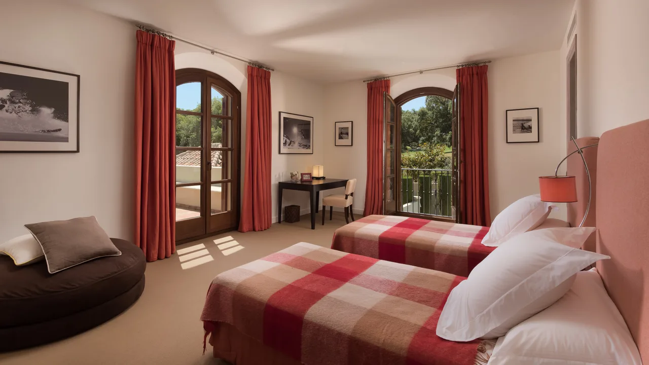 Golden Hills Villa in San Roque Club photo 5