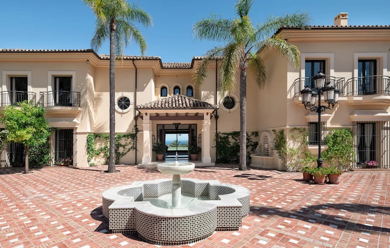 Deluxe Harmony Villa in the Heart of Golf Valley La Quinta