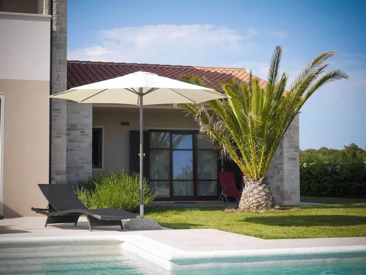 Stunning Villa with Pool and Mediterranean Garden photo 3