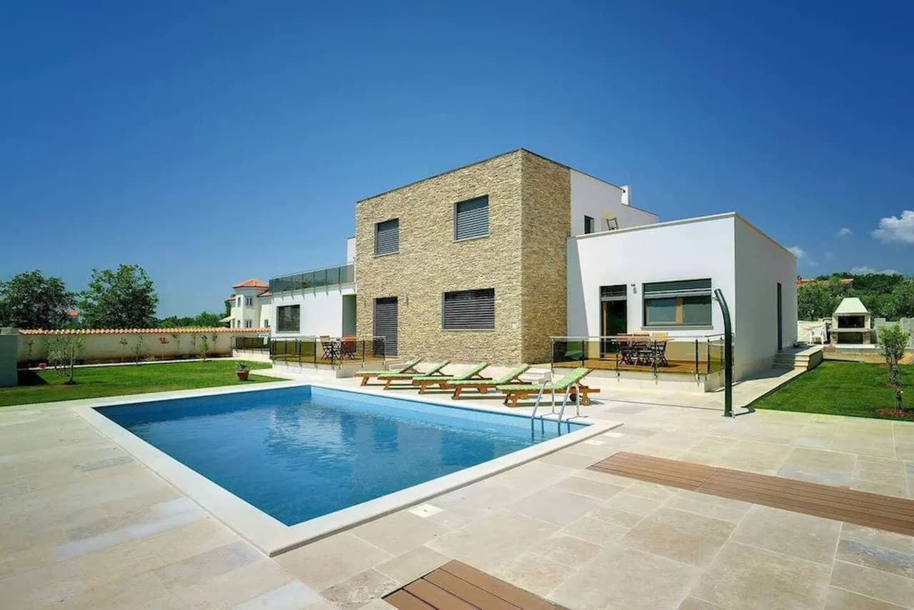 Elite Medulin's Villa with Private Pool and Near Beaches