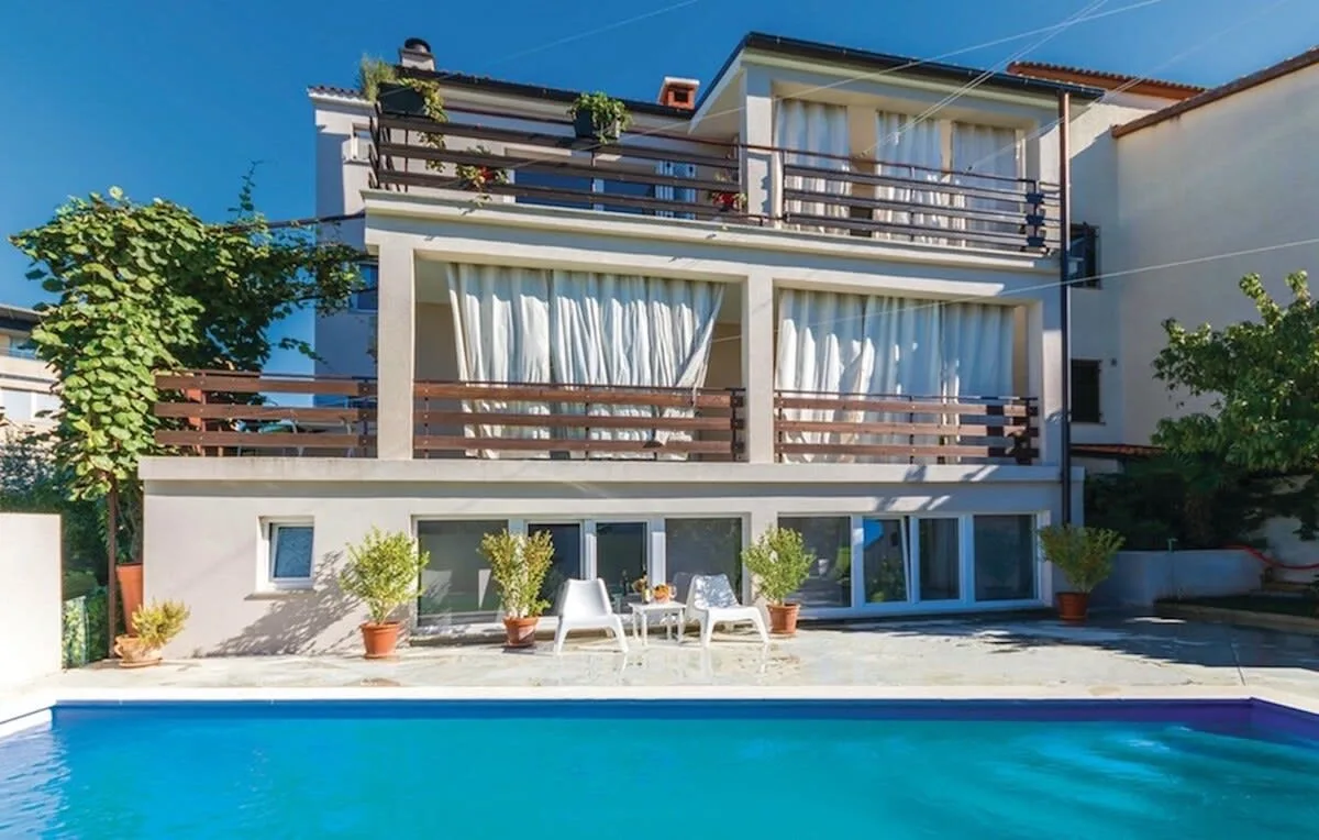 Self-Catered Prestige Villa in Pula Croatia photo 2