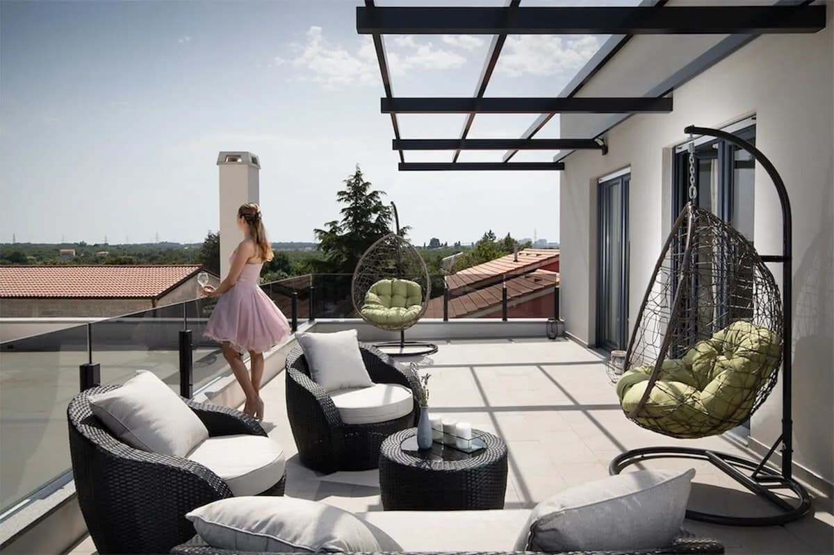 Futuristic Posh Villa near the Market and Spots photo 2