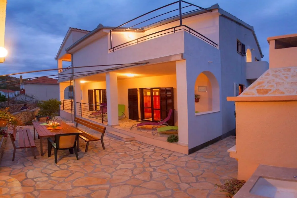Sweet Holiday Villa near Varos Beach