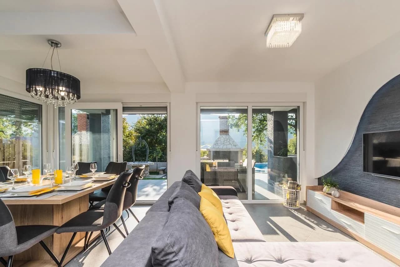 Amazing Vibes Villa with Exclusive Pool photo 3