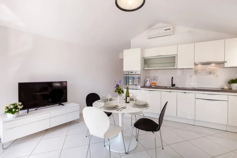 Charming Holiday Home Close To Beachfront photo 4