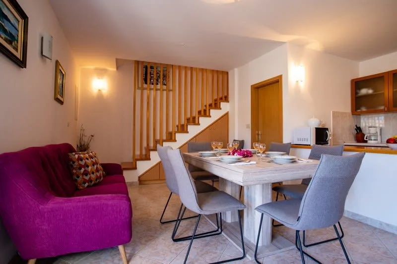 Traditional Villa with Private Pool in Sumartin photo 3