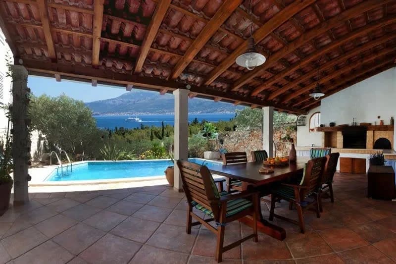 Charming Villa With Pool And A Spectacular View