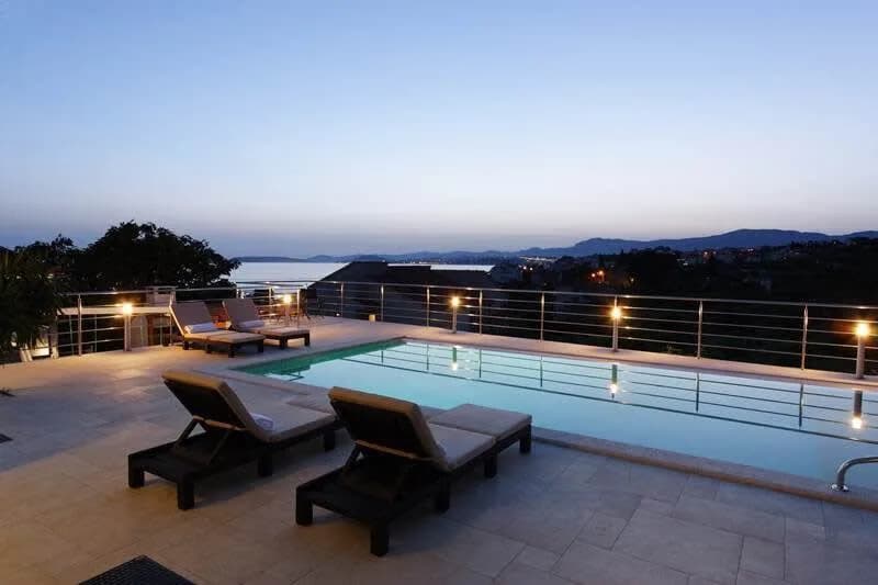 Magnificent Villa On Coast Line With Indoor Gym photo 4