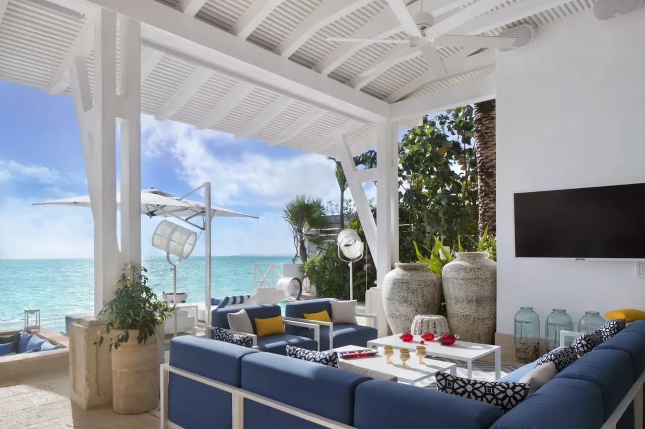 Beach Front Villa with Spectacular Ocean View photo 3