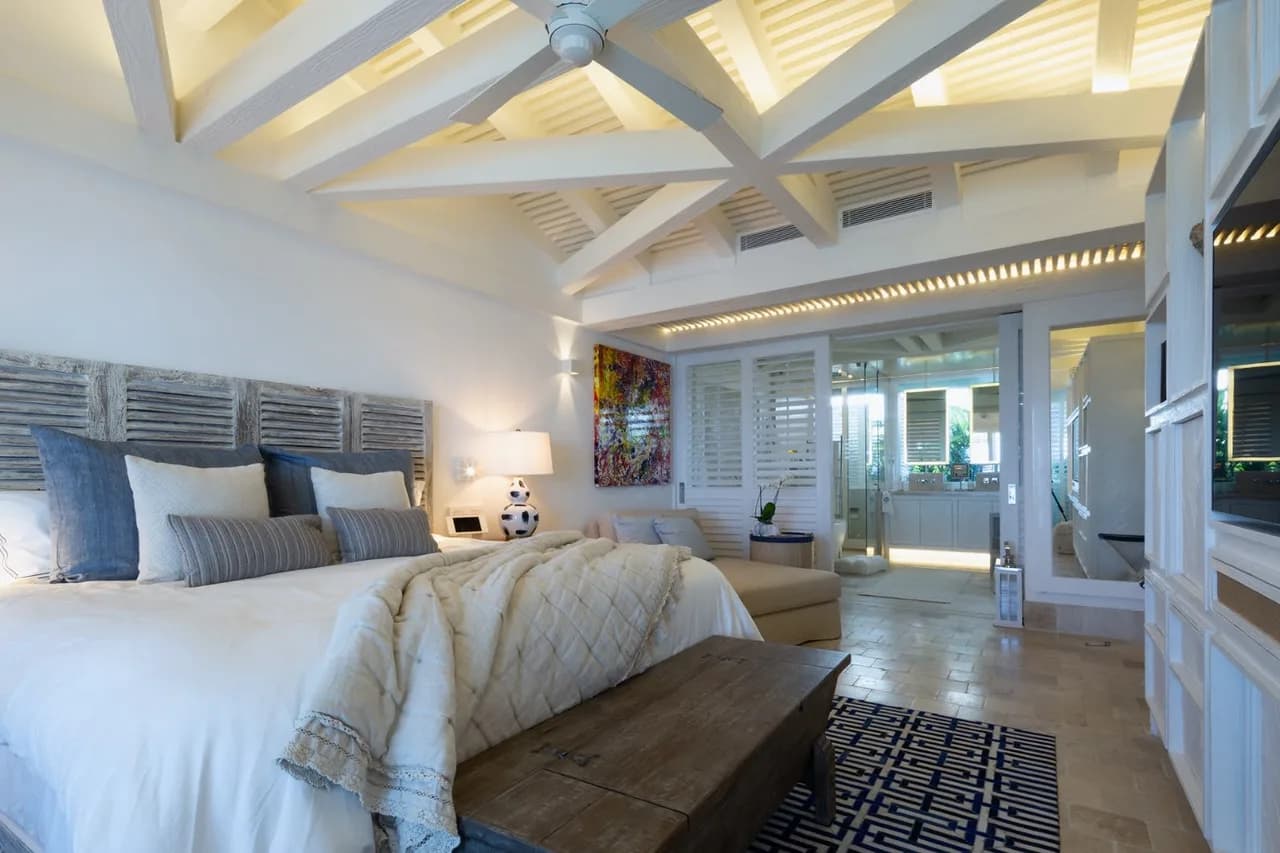 Beach Front Villa with Spectacular Ocean View photo 4