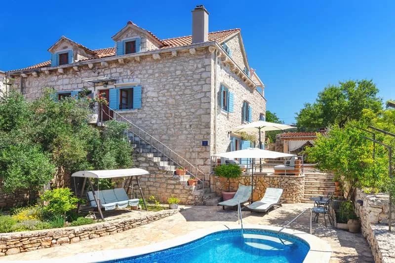 Private Elegant Villa with Table Tennis
