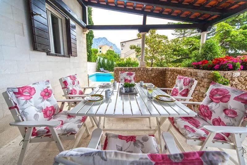 Charming Two Story Villa with Beautiful Nature View photo 5