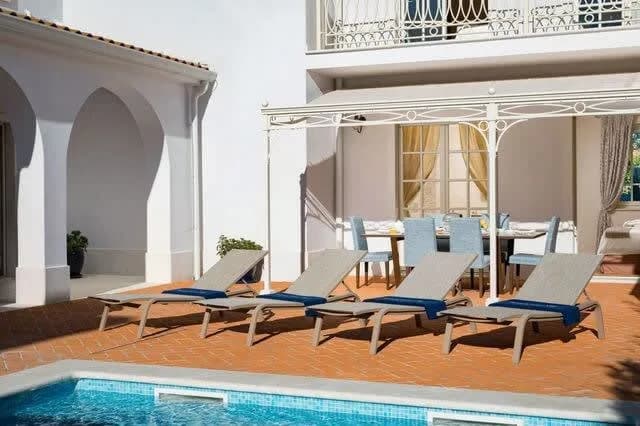 Ideal Holiday Villa with Sophisticated Interior photo 3