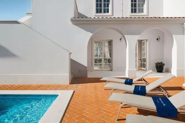 Ideal Holiday Villa with Sophisticated Interior photo 4