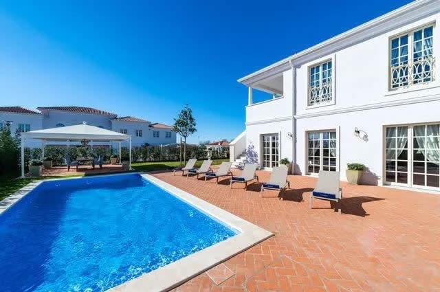 Majestic Villa with Large Terrace & Pool photo 2