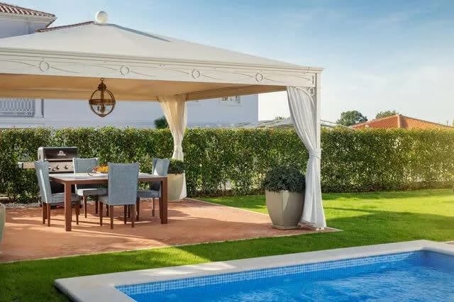 Majestic Villa with Large Terrace & Pool photo 4