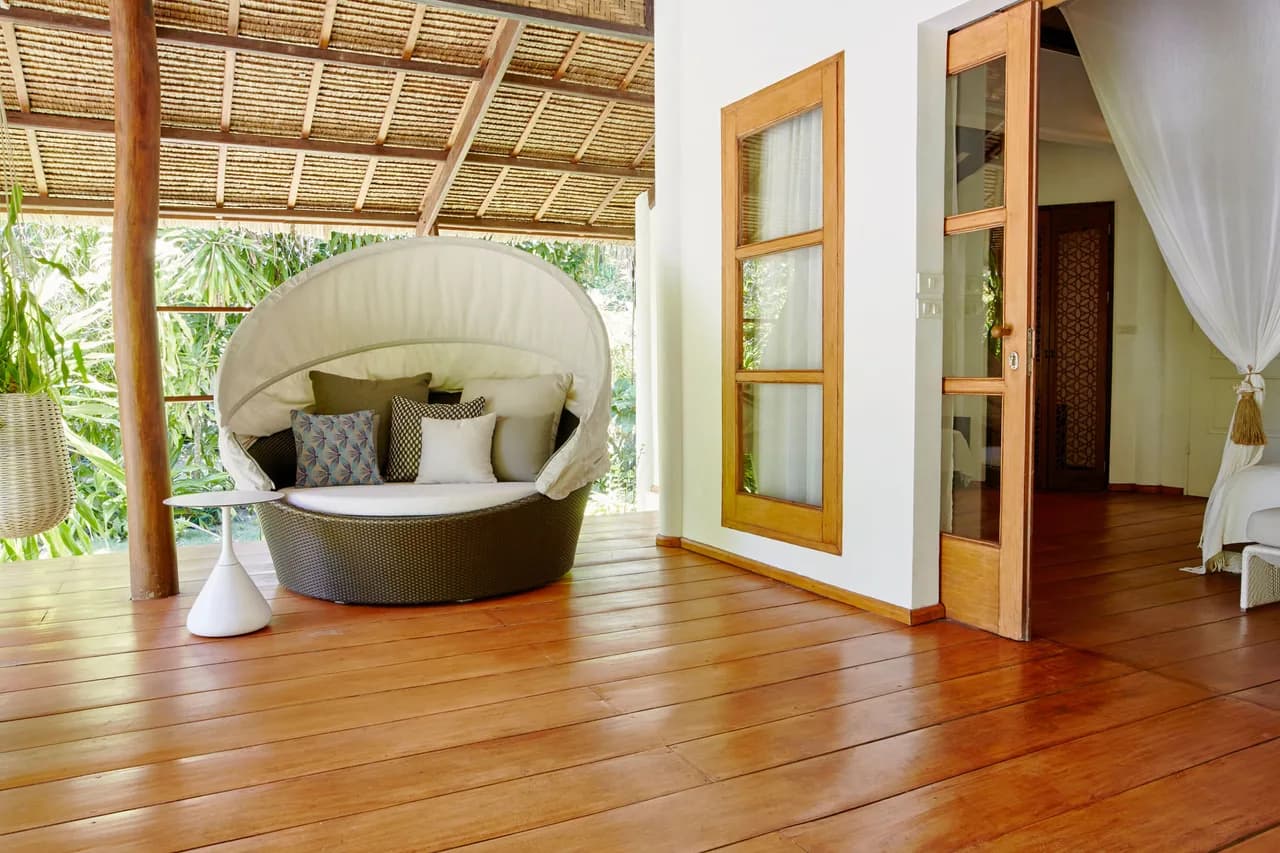 Beachfront Villa With Private Garden and Pool photo 5