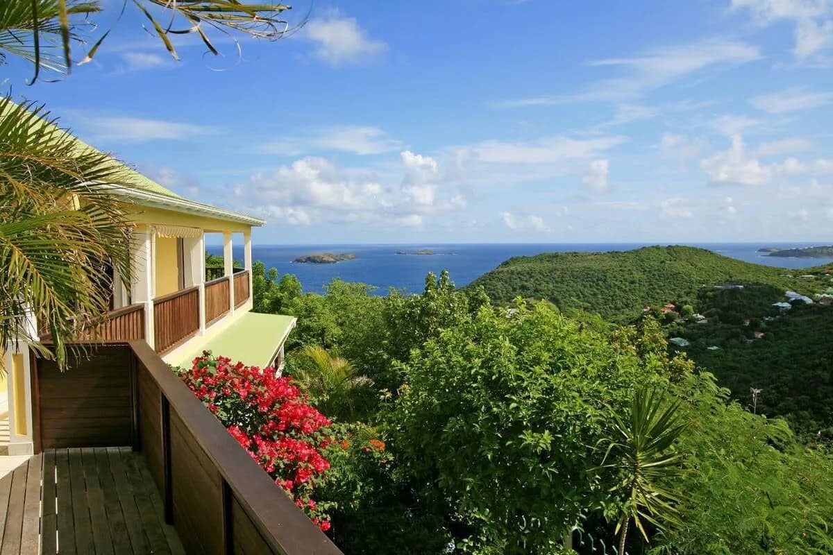 Villa of Romance with Dramatic Views over the Bay photo 2