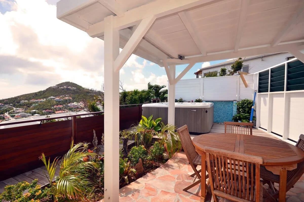 Villa of Romance with Dramatic Views over the Bay photo 4