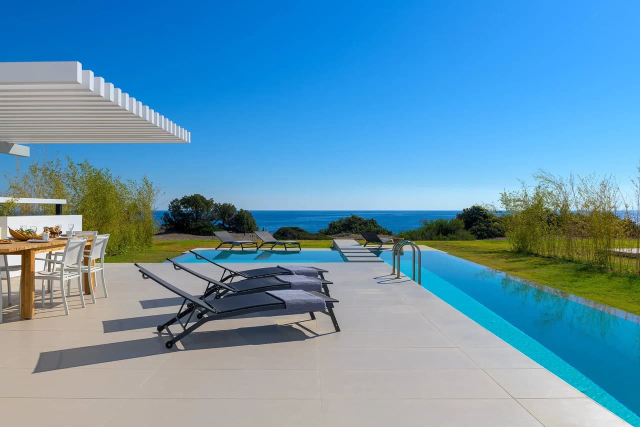 Unforgettable Jacuzzi Villa with Gorgeous Ocean View