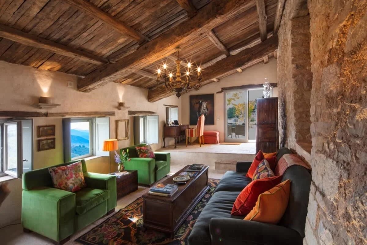 Majestic Paradise Villa Facing Green Sea of Umbria photo 3