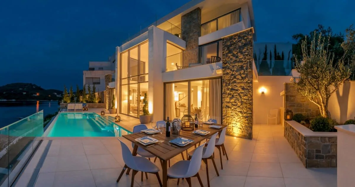 Glorious Upper Market Villa with Spa and Gym photo 2
