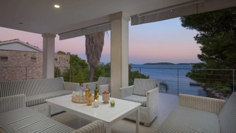 Modern Luxurious Villa in Private National Park