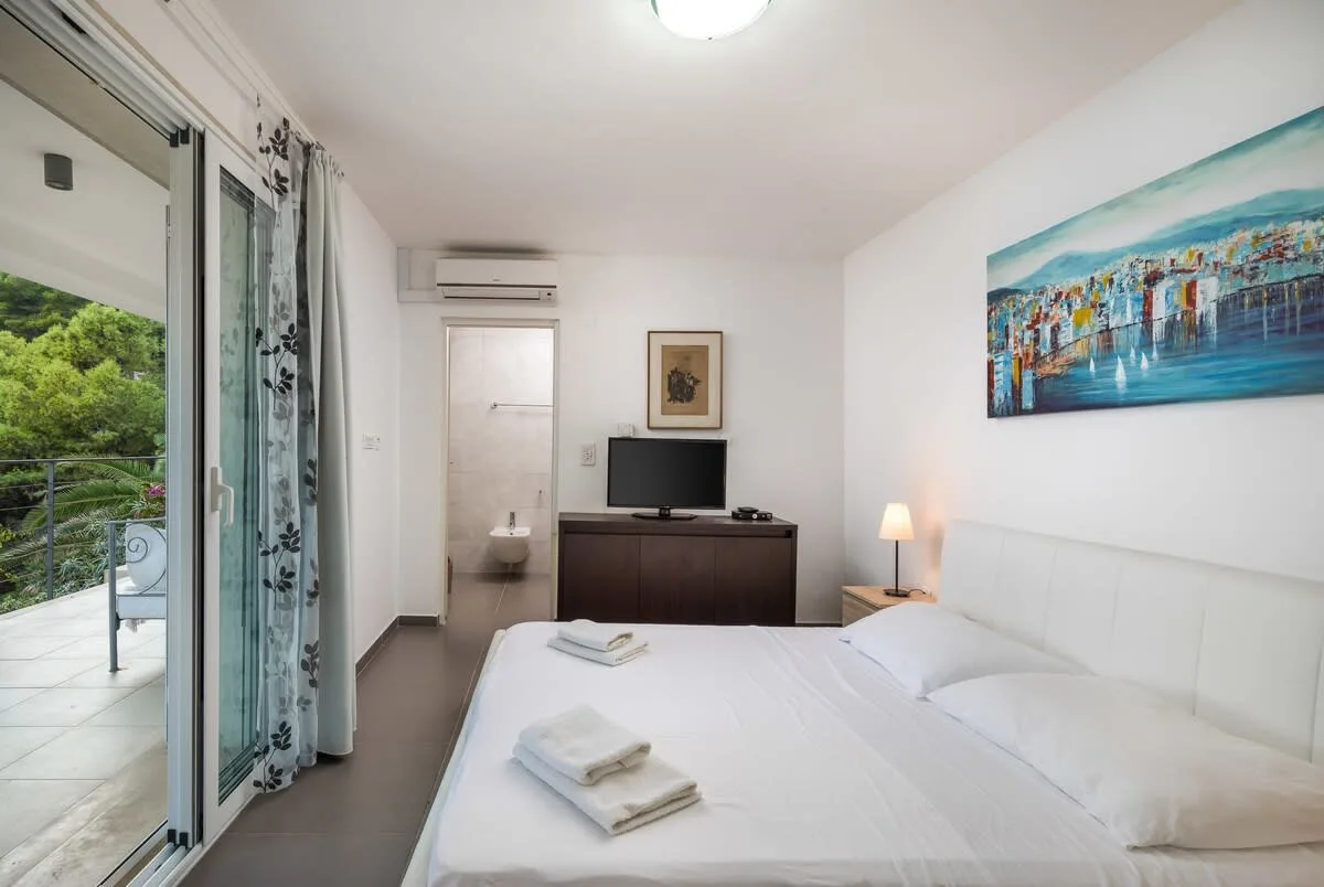 Modern Luxurious Villa in Private National Park photo 5