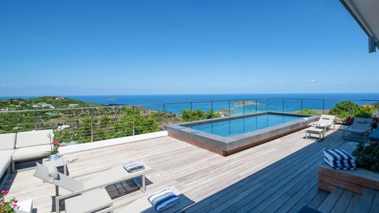Pleasant Heights Villa in Ideal Location in Vitet photo 4