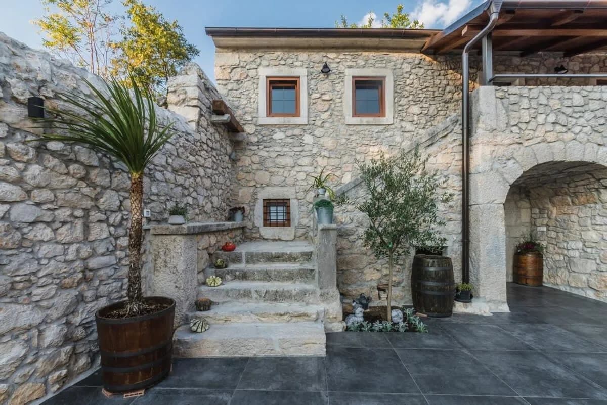 Tribalj Deluxe Villa with Mountain Views photo 5