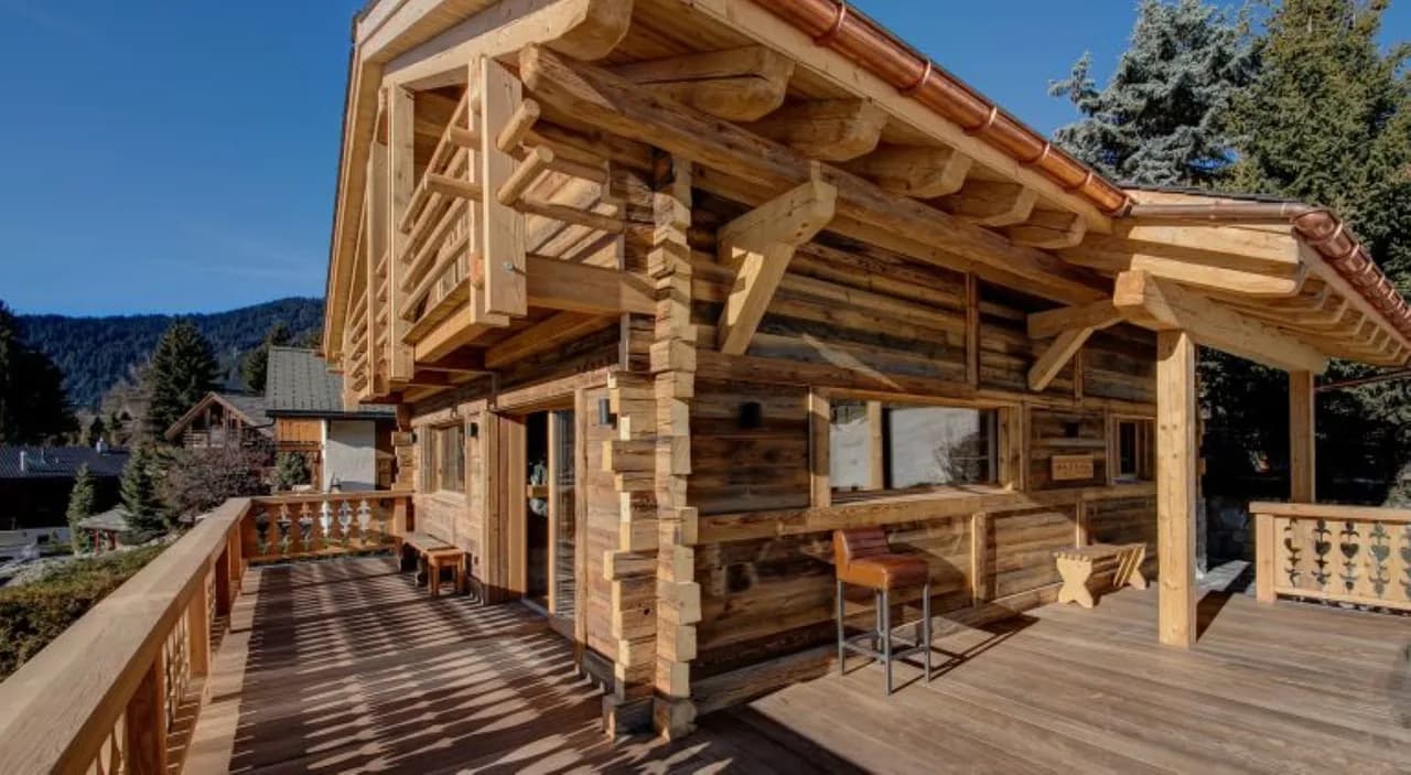 Lovely Chalet Located in the Le Moulin Nursery Slopes photo 2