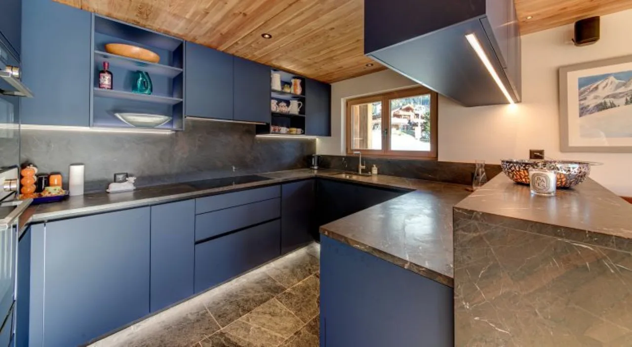 Lovely Chalet Located in the Le Moulin Nursery Slopes photo 4