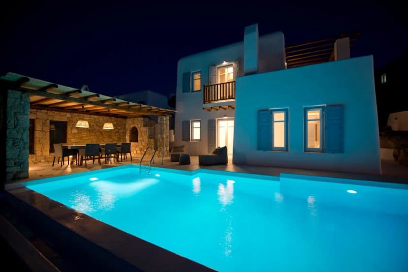 Upper Class Villa on Shoreline with Swimming Pool
