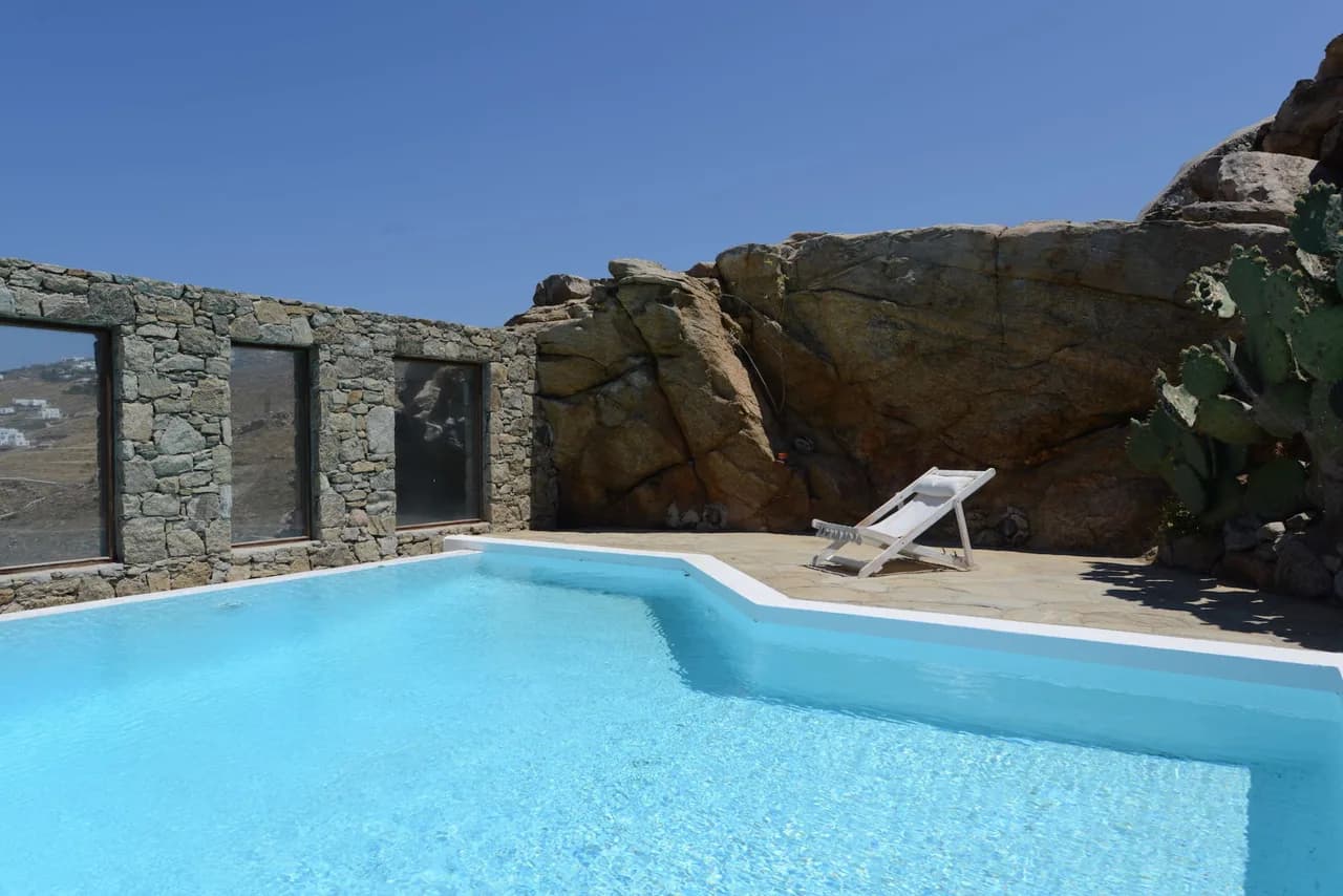Modern 5 Bedroom Villa with Pool in Mykonos
