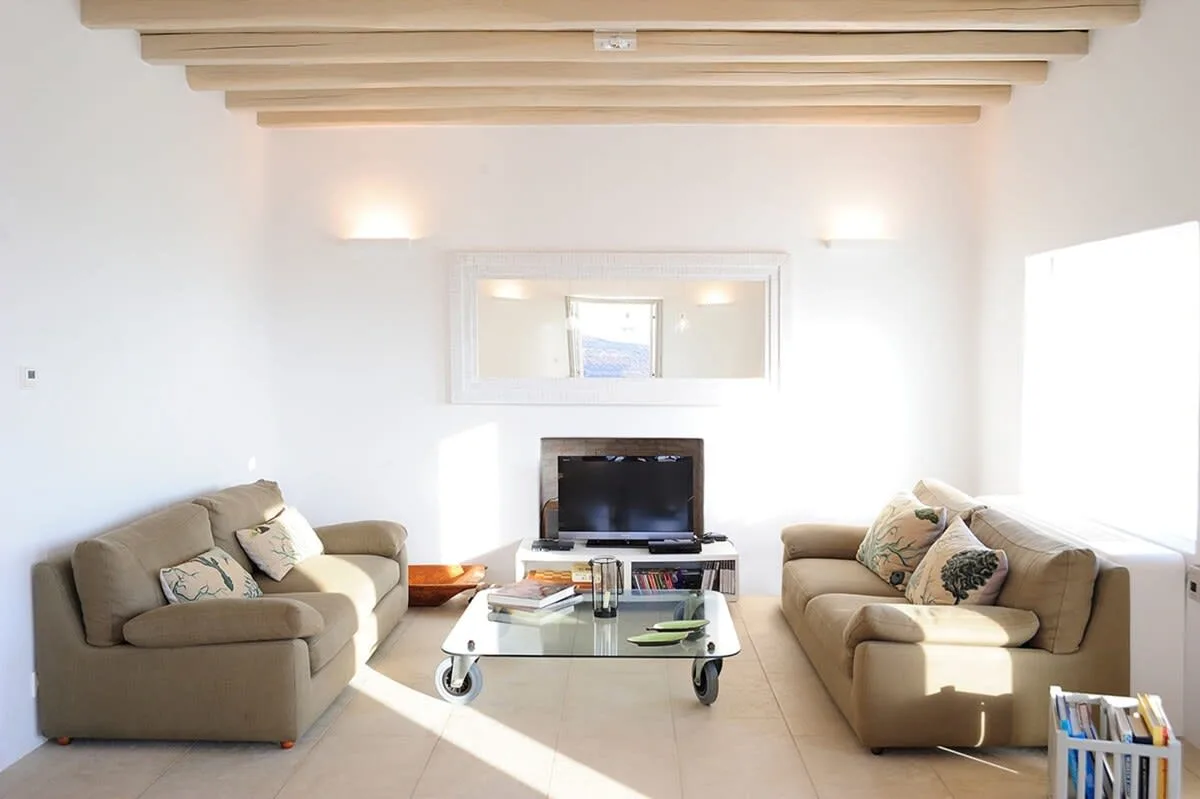 Isolated Peaceful Villa with Superb Scenery photo 2